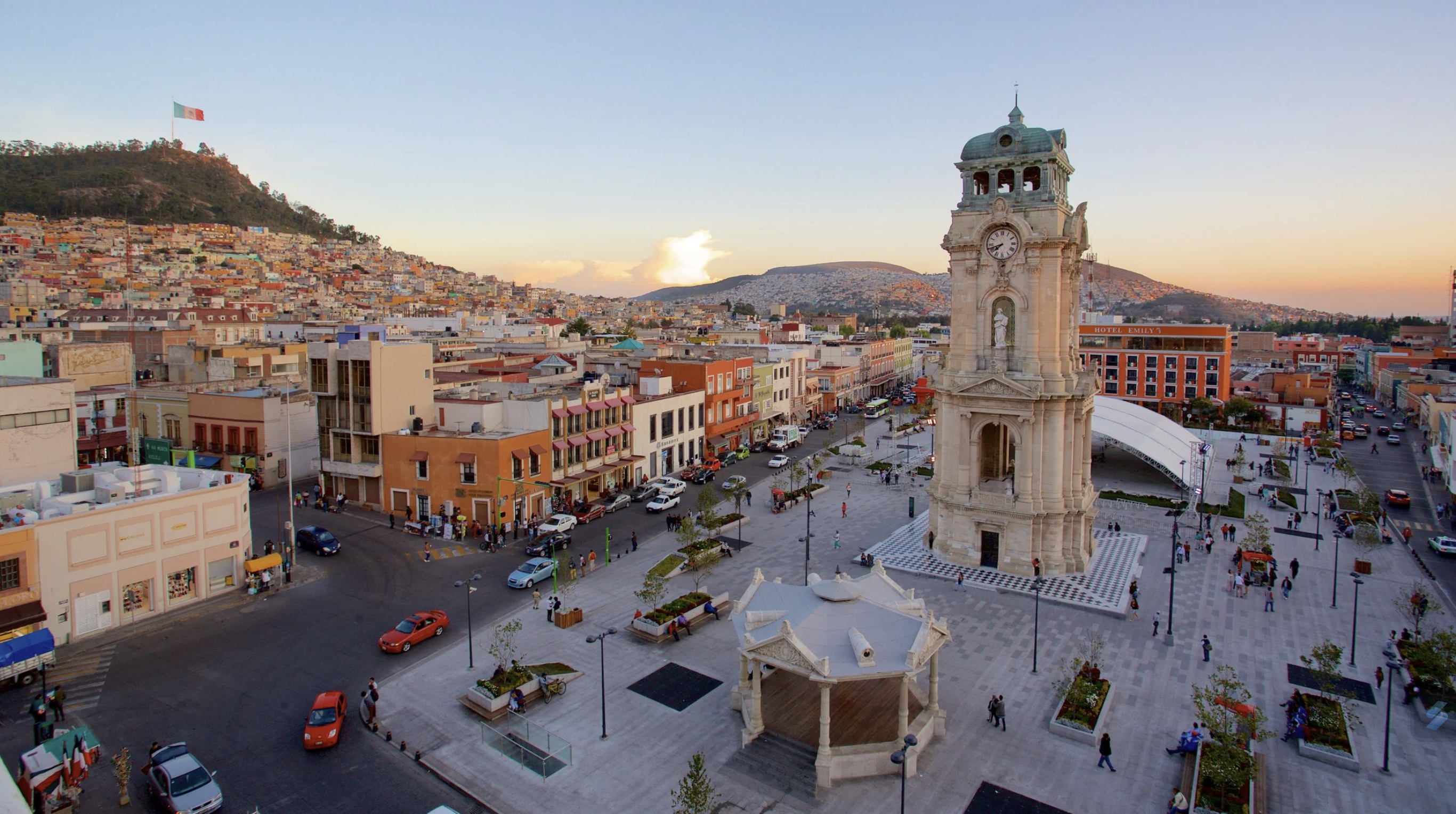 Imagen destacada para el artículo: ¿Qué es el PMDU? La Guía Maestra que Definirá el Futuro de Pachuca